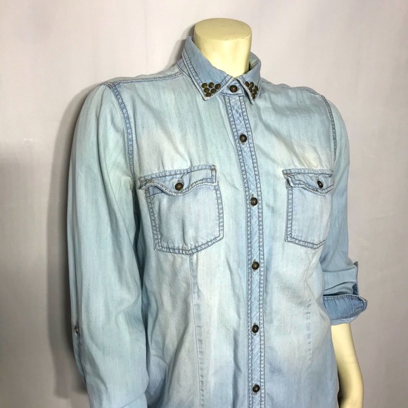 Rock & Republic Chambray Denim Button Down Shirt
